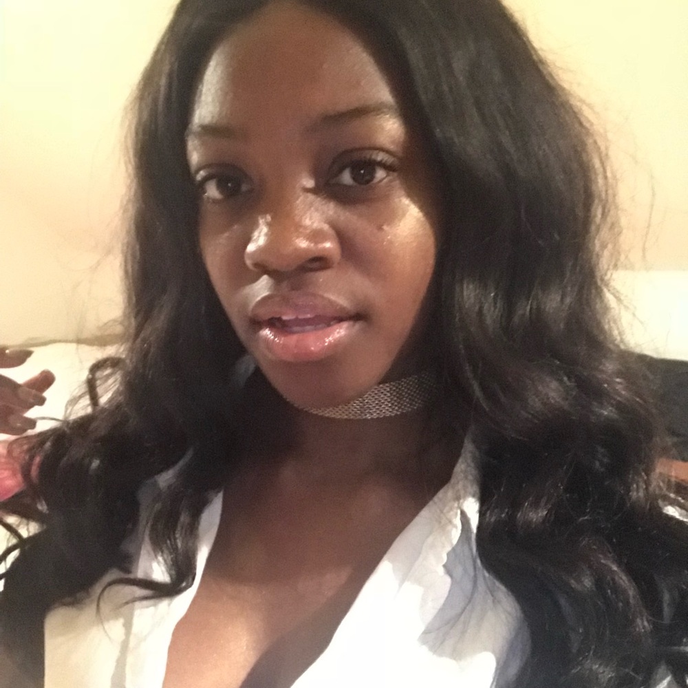 Meet your Posher, Monique